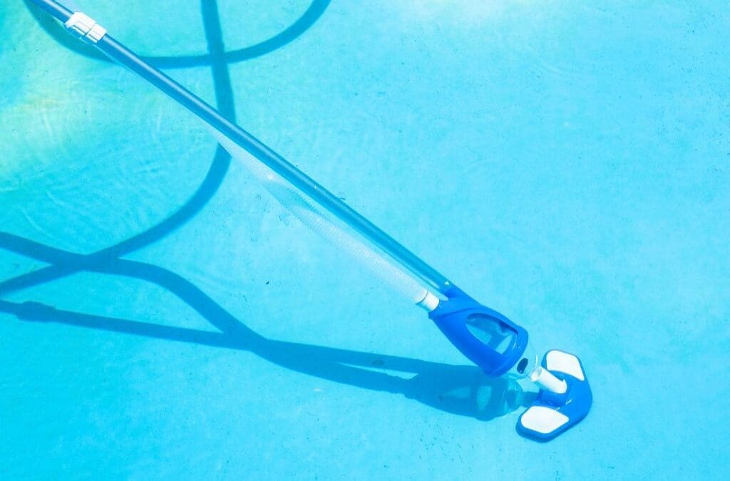 7 Reasons to Upgrade Your Swimming Pool Vacuum and Pump Today